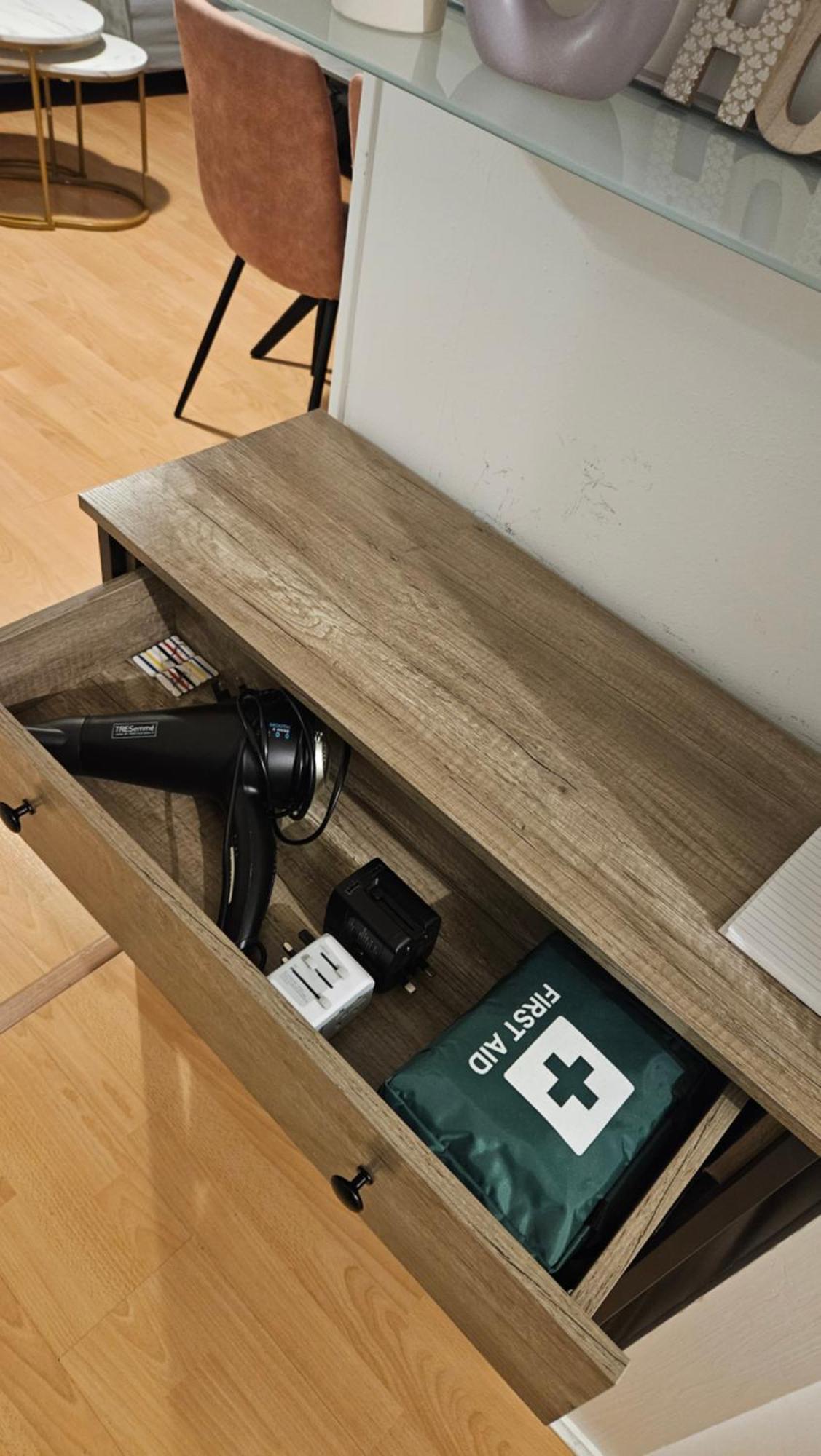 Bright And Spacious One Bedroom Apparment, Free Parking ロンドン エクステリア 写真